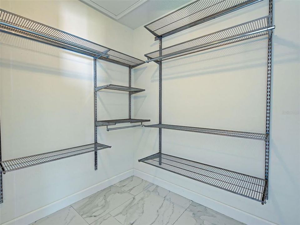 For Sale: $264,900 (2 beds, 2 baths, 1319 Square Feet)