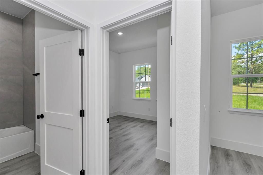 For Sale: $277,900 (3 beds, 2 baths, 1496 Square Feet)