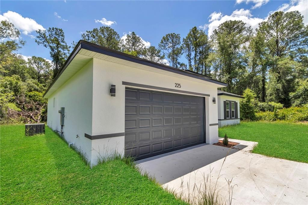 For Sale: $277,900 (3 beds, 2 baths, 1496 Square Feet)