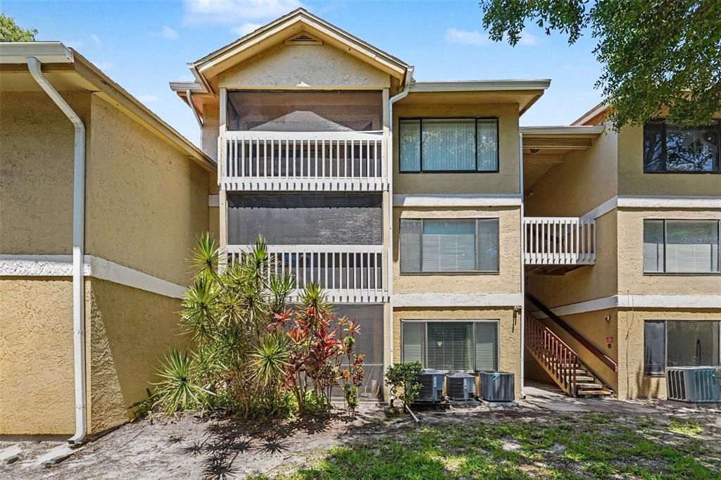 For Sale: $125,000 (1 beds, 1 baths, 825 Square Feet)