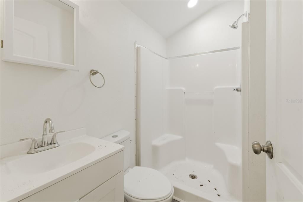 For Sale: $140,000 (3 beds, 1 baths, 1067 Square Feet)