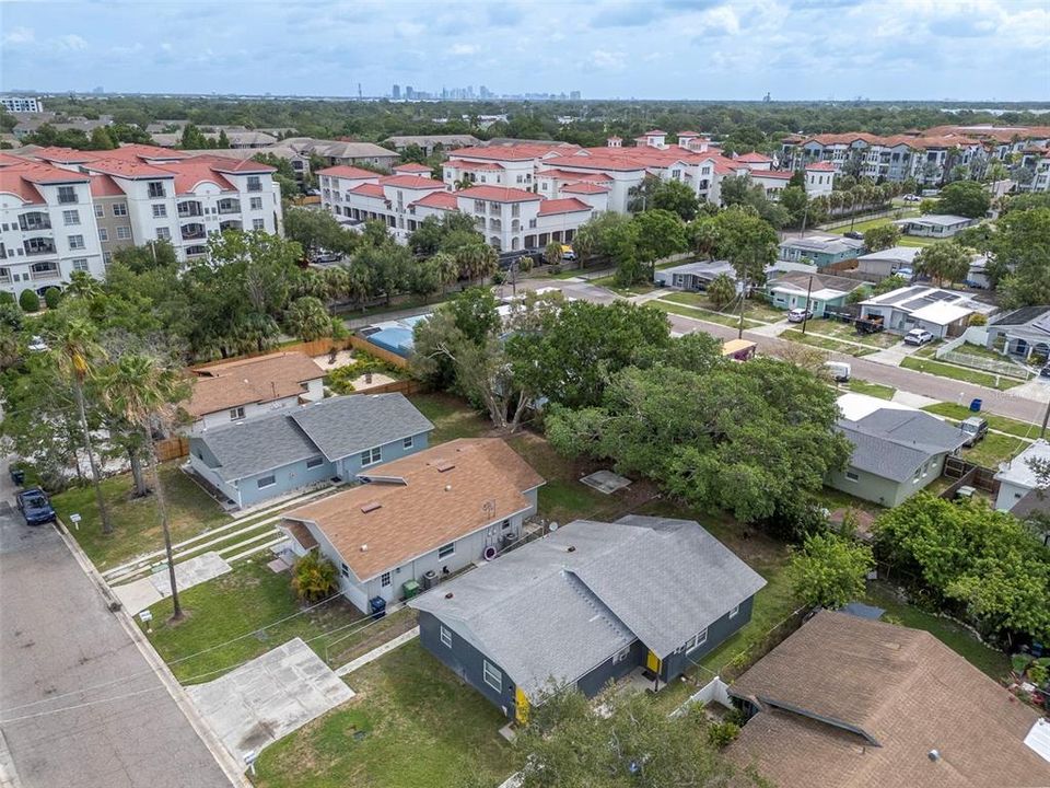 На продажу: $415,000 (4 спален, 0 ванн, 1500 Квадратных фут)