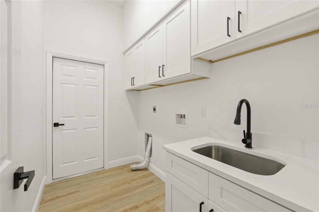 For Sale: $899,000 (4 beds, 3 baths, 2201 Square Feet)