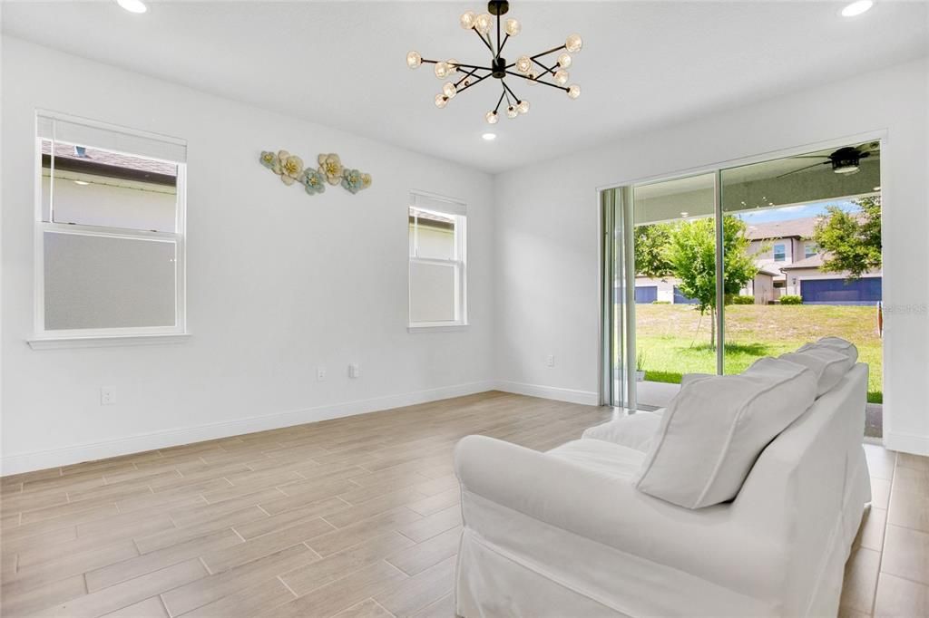 For Sale: $789,990 (4 beds, 3 baths, 2569 Square Feet)