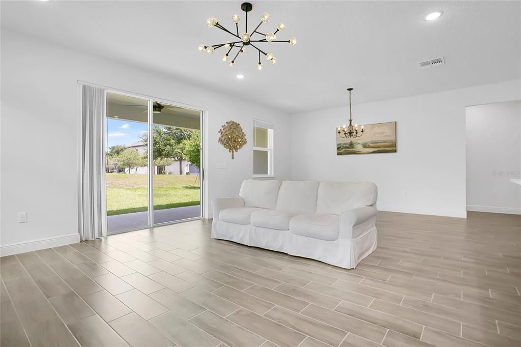 For Sale: $789,990 (4 beds, 3 baths, 2569 Square Feet)