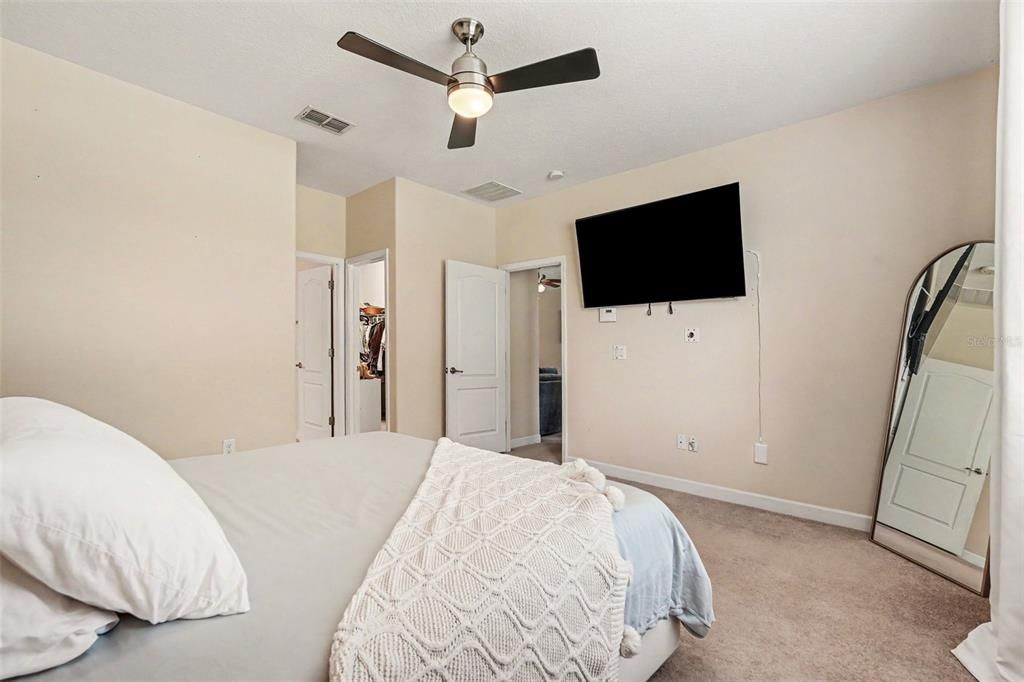 For Sale: $450,000 (4 beds, 3 baths, 2258 Square Feet)