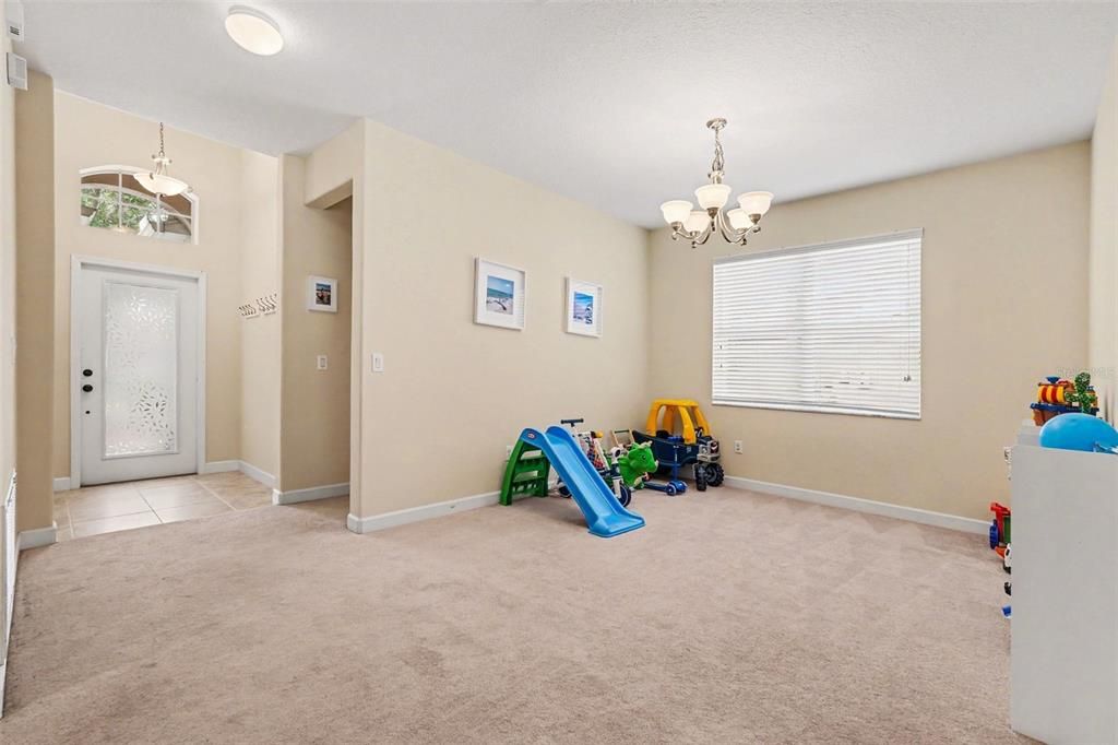 For Sale: $450,000 (4 beds, 3 baths, 2258 Square Feet)
