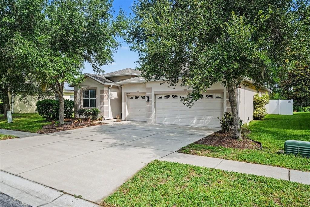 For Sale: $450,000 (4 beds, 3 baths, 2258 Square Feet)