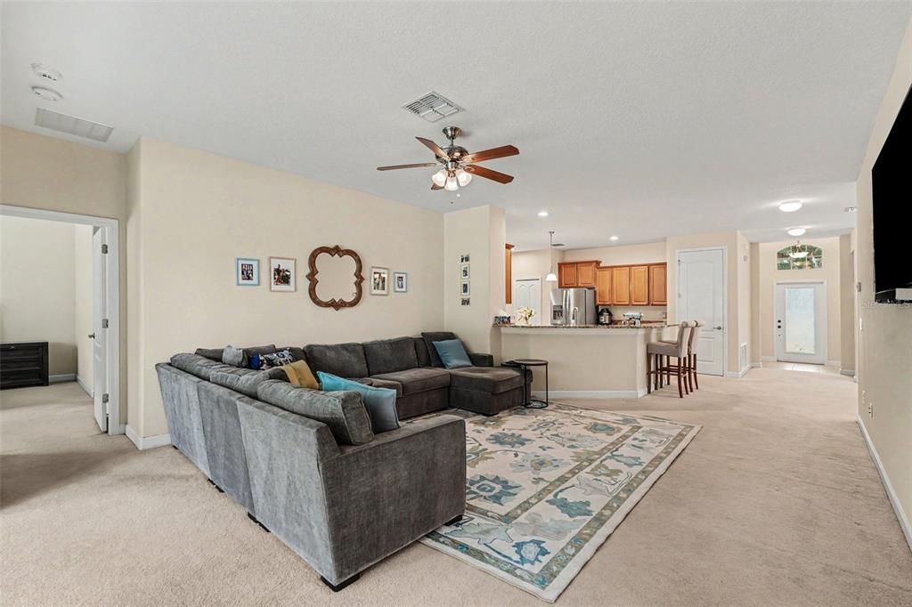For Sale: $450,000 (4 beds, 3 baths, 2258 Square Feet)