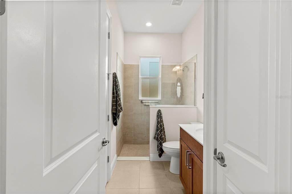 For Sale: $549,000 (4 beds, 3 baths, 2532 Square Feet)