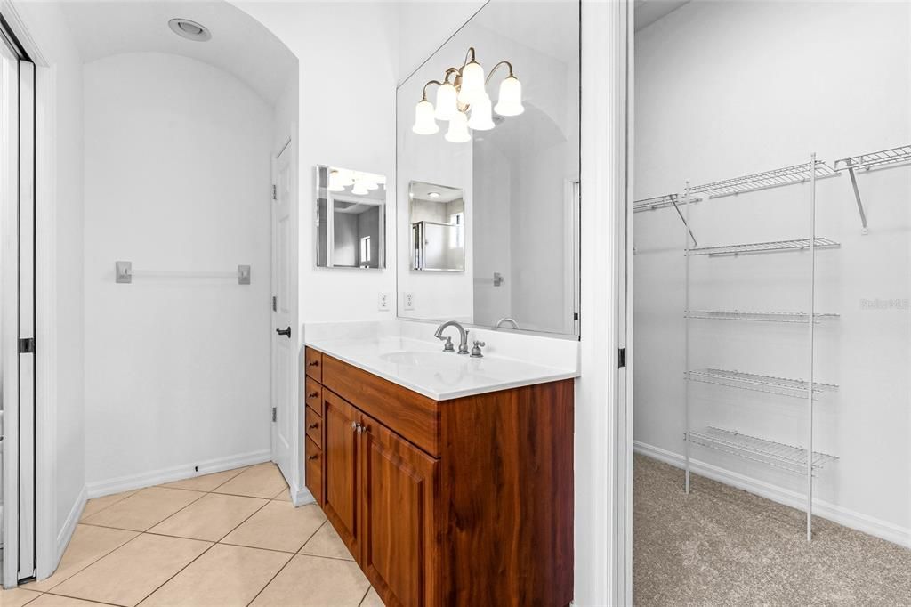 En Venta: $500,000 (2 camas, 2 baños, 1903 Pies cuadrados)