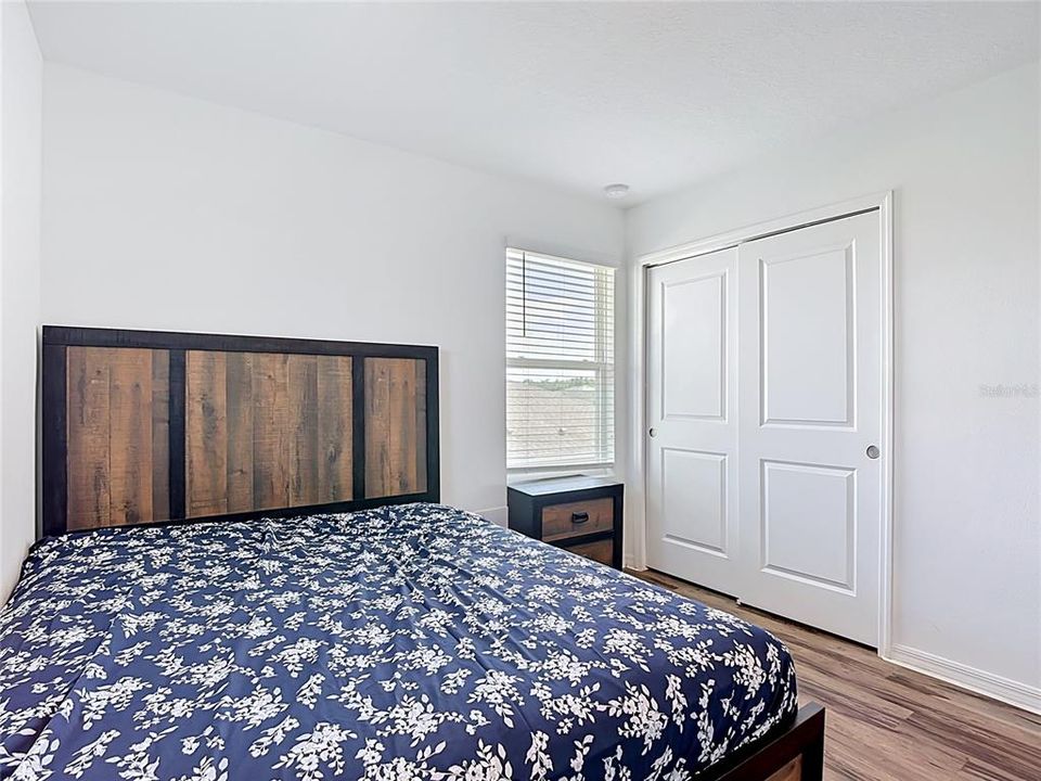 For Sale: $470,000 (6 beds, 5 baths, 3003 Square Feet)
