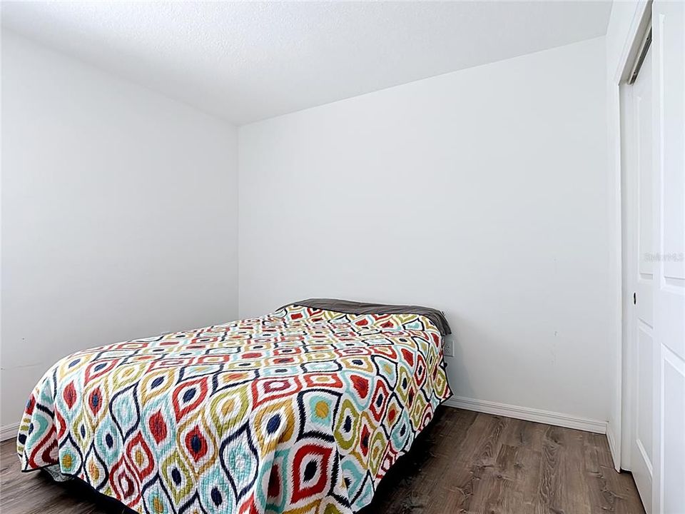 For Sale: $470,000 (6 beds, 5 baths, 3003 Square Feet)