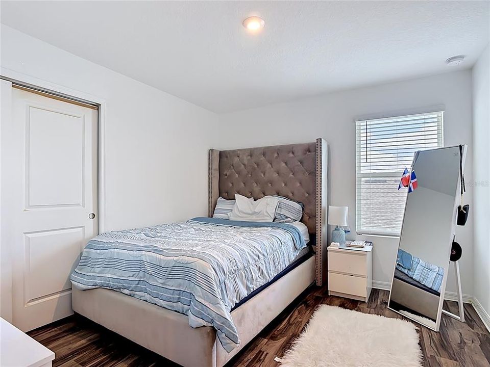 For Sale: $470,000 (6 beds, 5 baths, 3003 Square Feet)