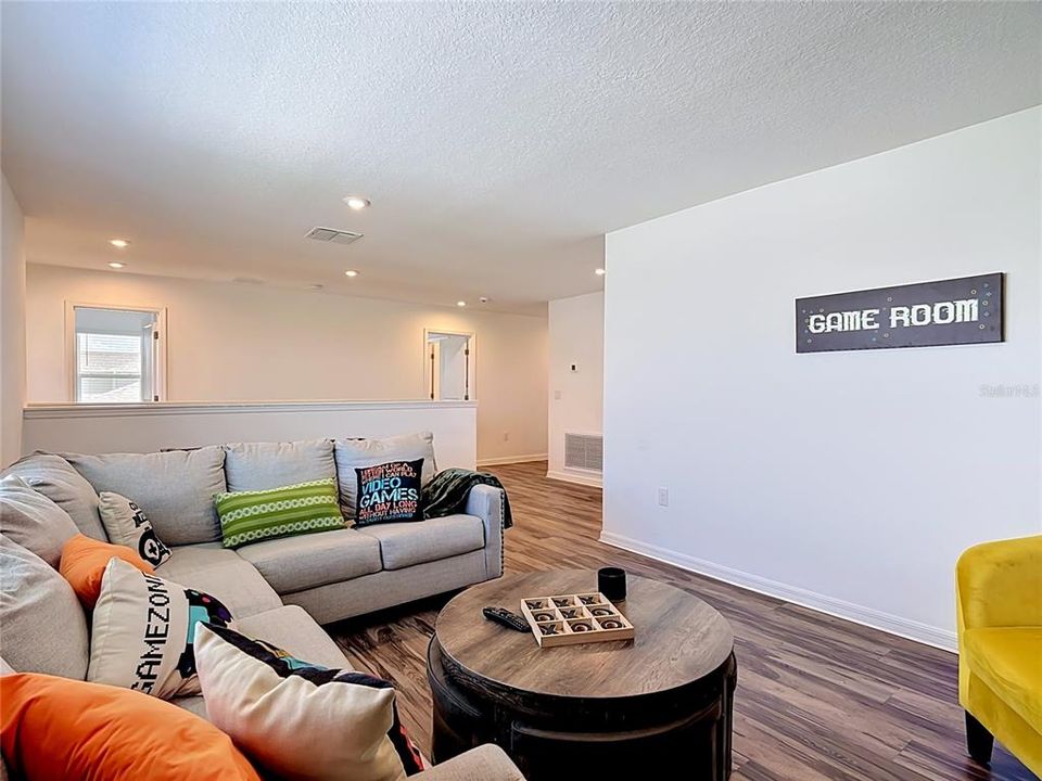 For Sale: $470,000 (6 beds, 5 baths, 3003 Square Feet)