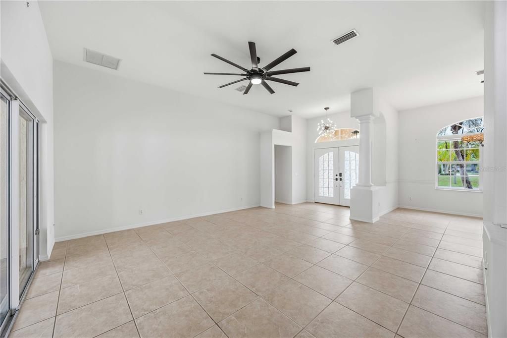 For Sale: $419,000 (3 beds, 2 baths, 1939 Square Feet)