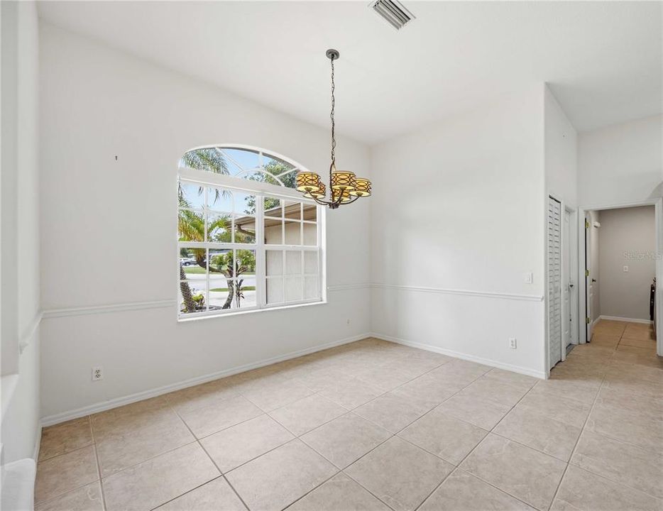 For Sale: $419,000 (3 beds, 2 baths, 1939 Square Feet)