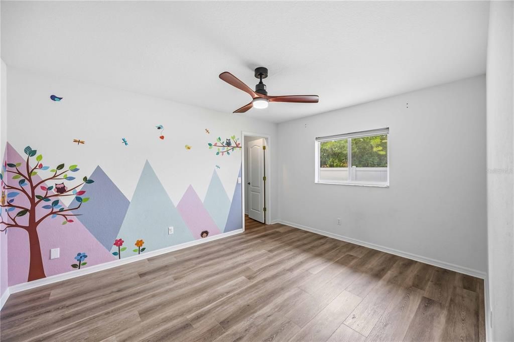 For Sale: $419,000 (3 beds, 2 baths, 1939 Square Feet)