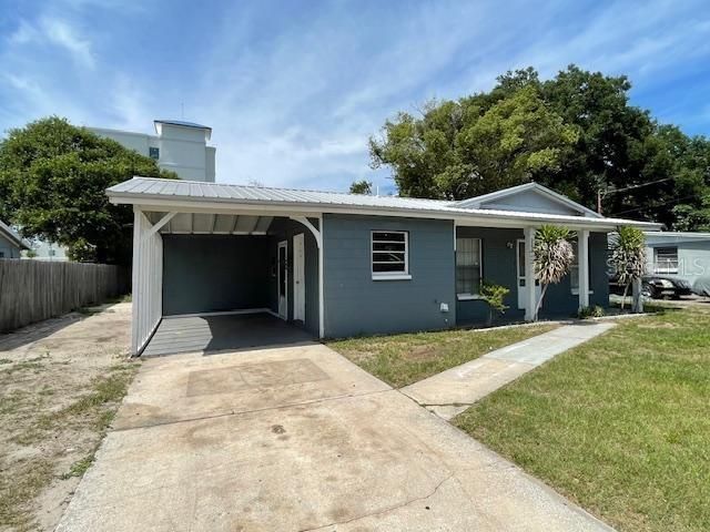 For Rent: $1,950 (3 beds, 1 baths, 1080 Square Feet)