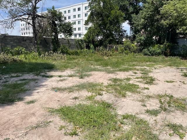 For Rent: $1,950 (3 beds, 1 baths, 1080 Square Feet)