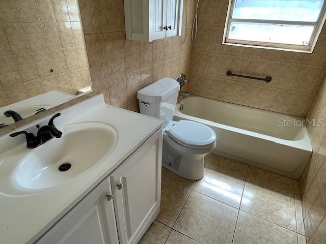 For Rent: $1,950 (3 beds, 1 baths, 1080 Square Feet)