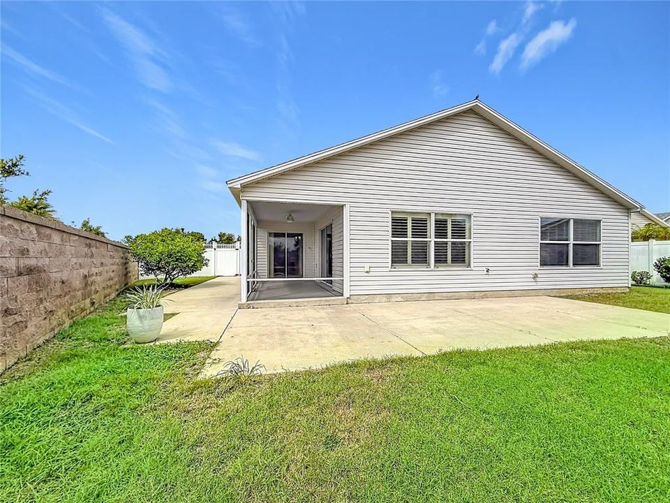 For Sale: $395,000 (3 beds, 2 baths, 1597 Square Feet)