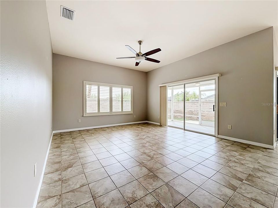For Sale: $395,000 (3 beds, 2 baths, 1597 Square Feet)