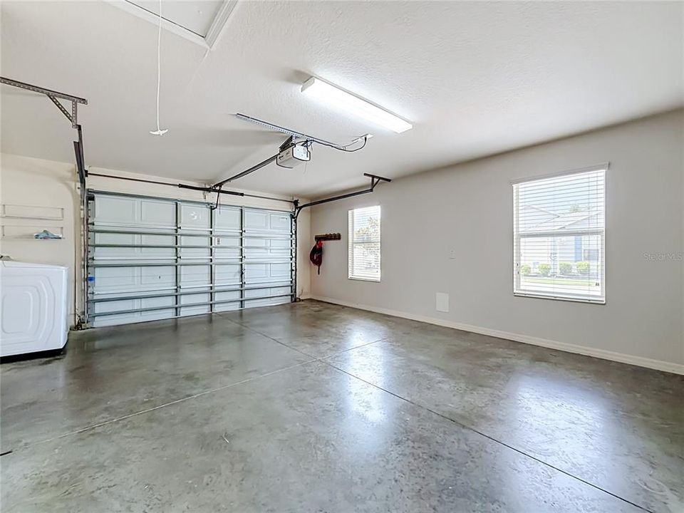 For Sale: $395,000 (3 beds, 2 baths, 1597 Square Feet)
