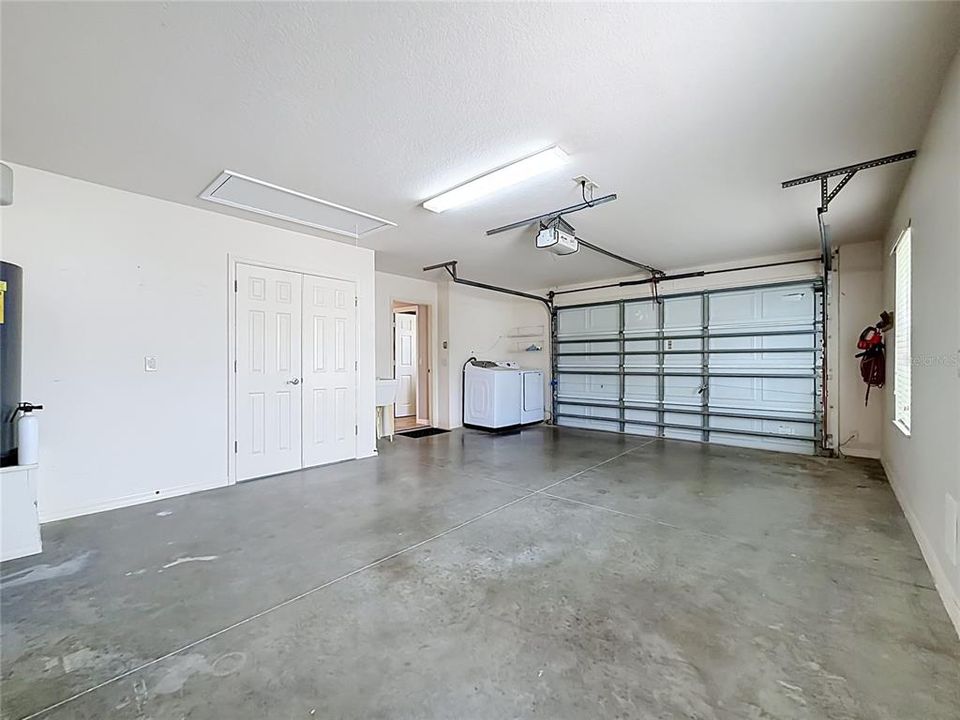 For Sale: $395,000 (3 beds, 2 baths, 1597 Square Feet)