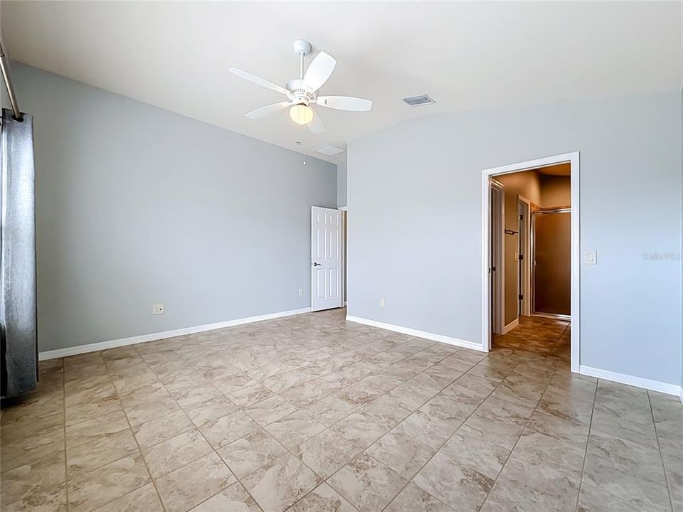 For Sale: $395,000 (3 beds, 2 baths, 1597 Square Feet)