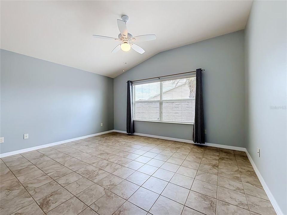 For Sale: $395,000 (3 beds, 2 baths, 1597 Square Feet)