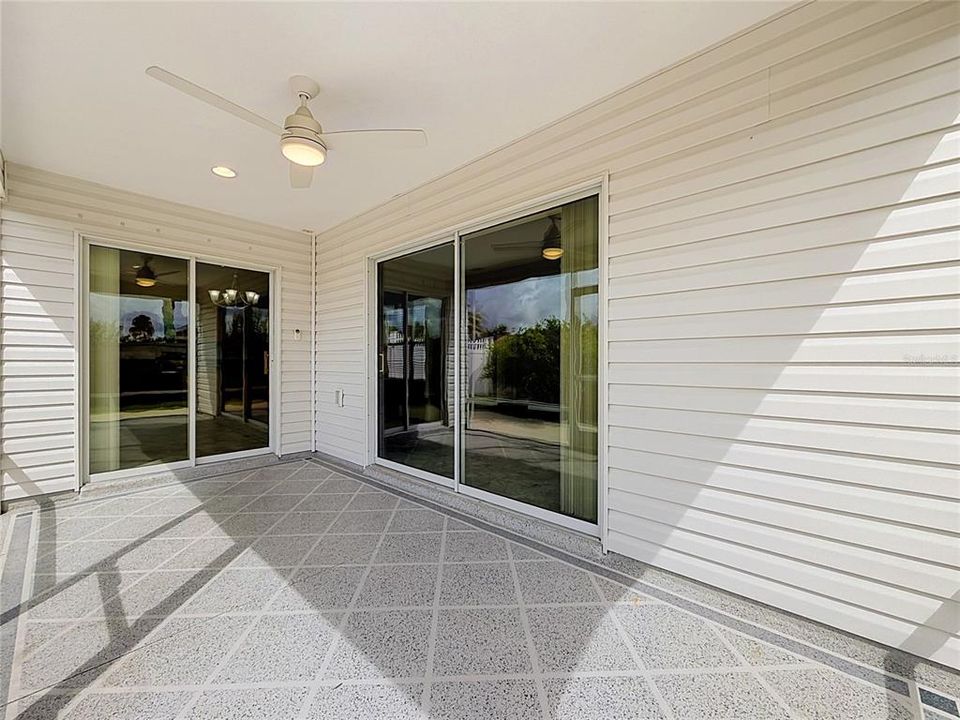 For Sale: $395,000 (3 beds, 2 baths, 1597 Square Feet)