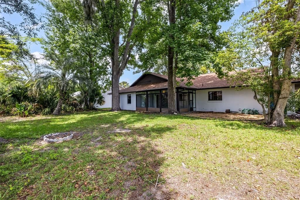 For Sale: $279,000 (3 beds, 2 baths, 2019 Square Feet)