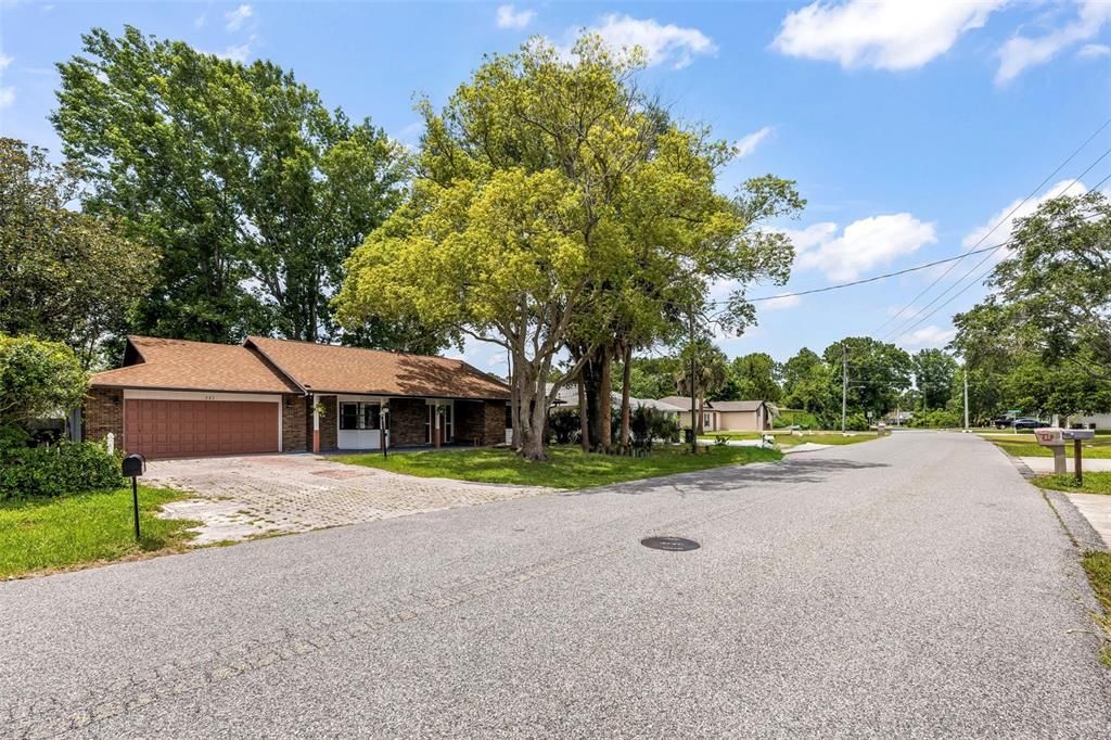 For Sale: $279,000 (3 beds, 2 baths, 2019 Square Feet)