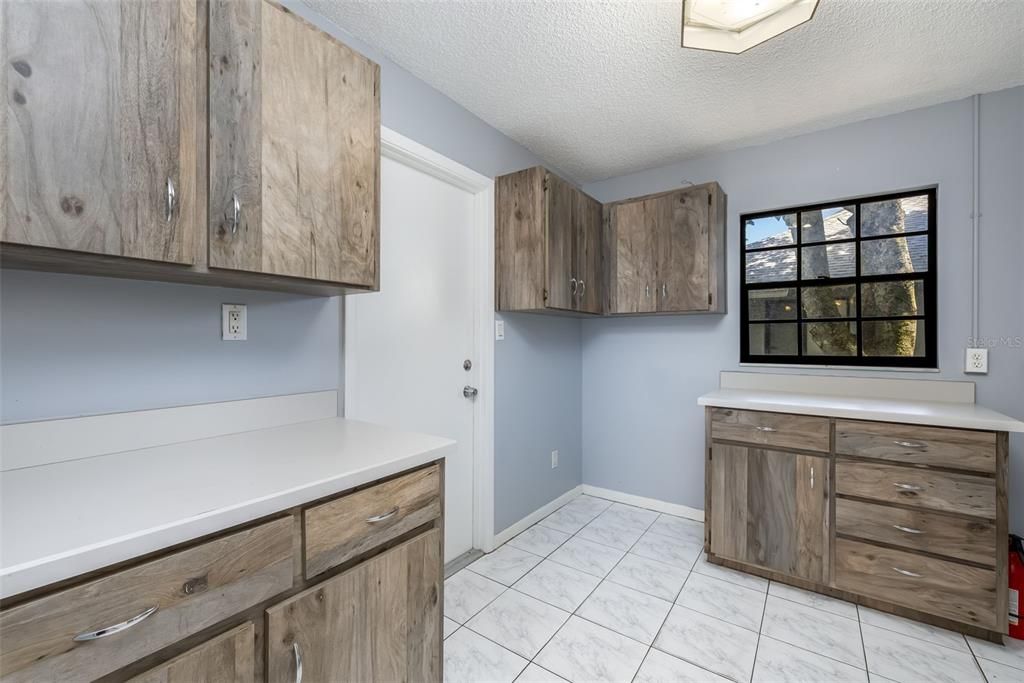 For Sale: $279,000 (3 beds, 2 baths, 2019 Square Feet)