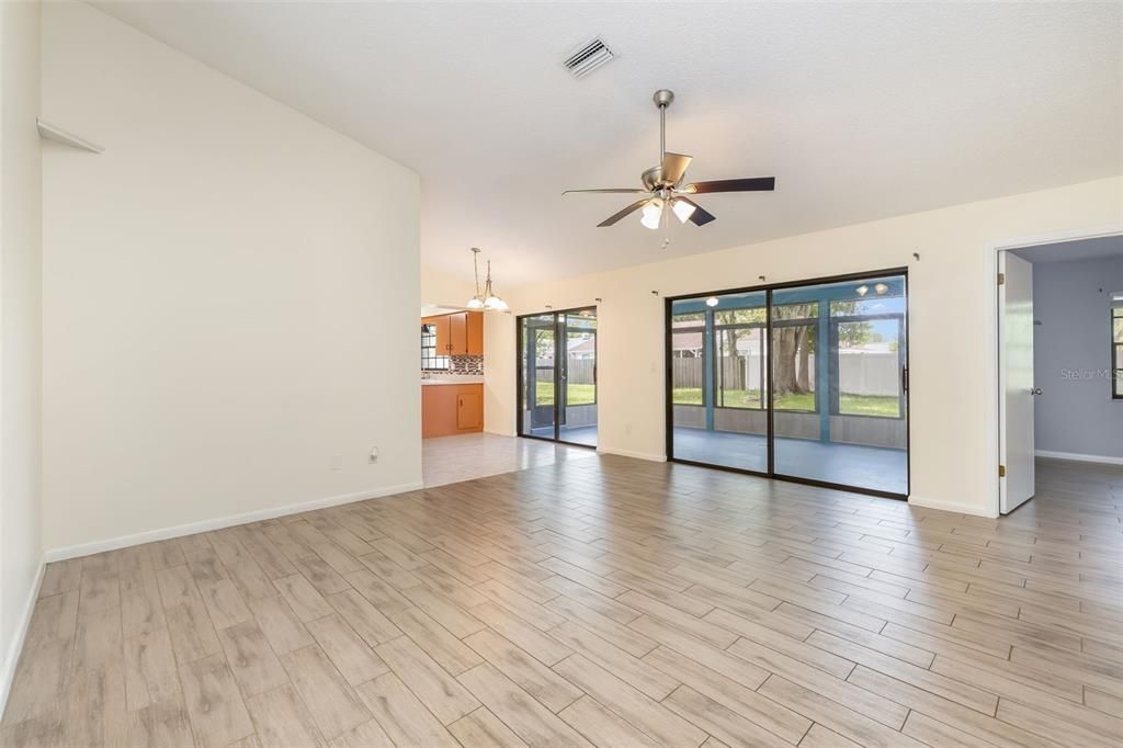 For Sale: $279,000 (3 beds, 2 baths, 2019 Square Feet)