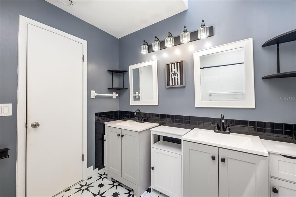 For Sale: $279,000 (3 beds, 2 baths, 2019 Square Feet)
