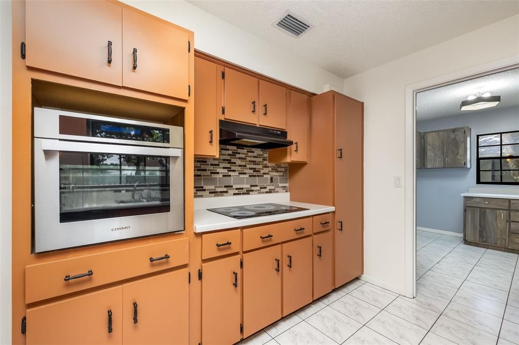 For Sale: $279,000 (3 beds, 2 baths, 2019 Square Feet)