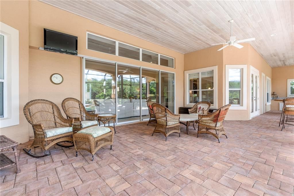 For Sale: $1,295,000 (3 beds, 3 baths, 3830 Square Feet)