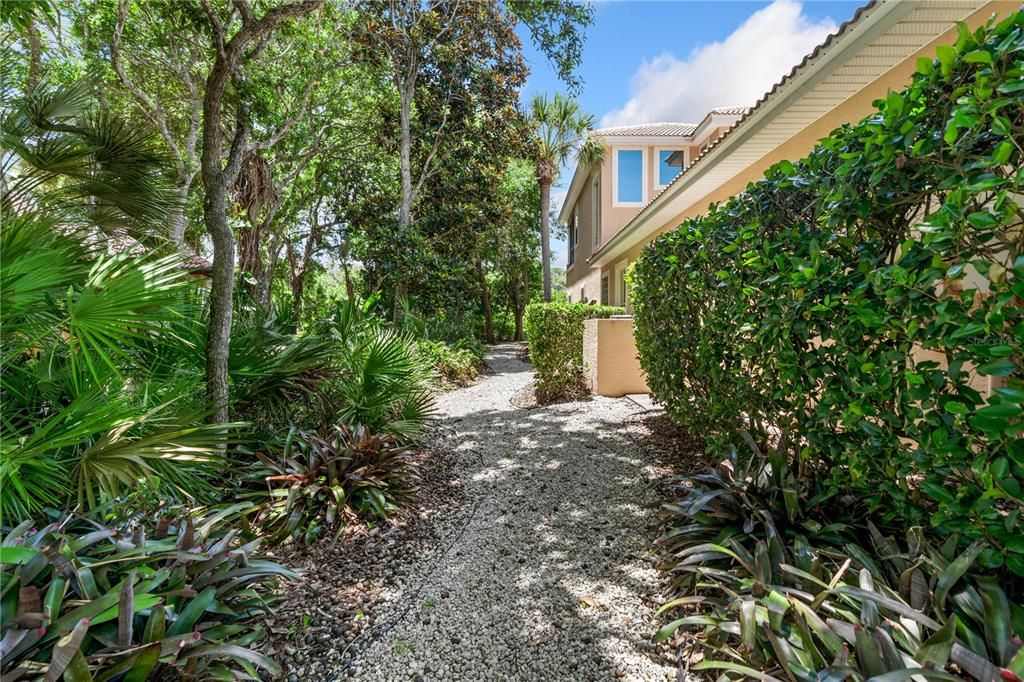 For Sale: $1,295,000 (3 beds, 3 baths, 3830 Square Feet)
