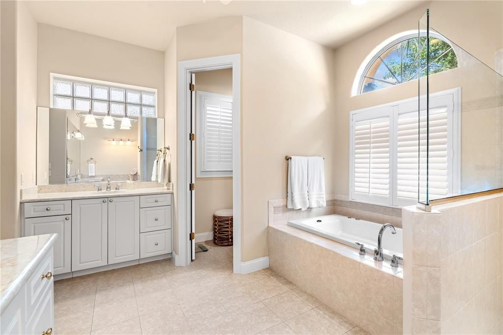 For Sale: $1,295,000 (3 beds, 3 baths, 3830 Square Feet)