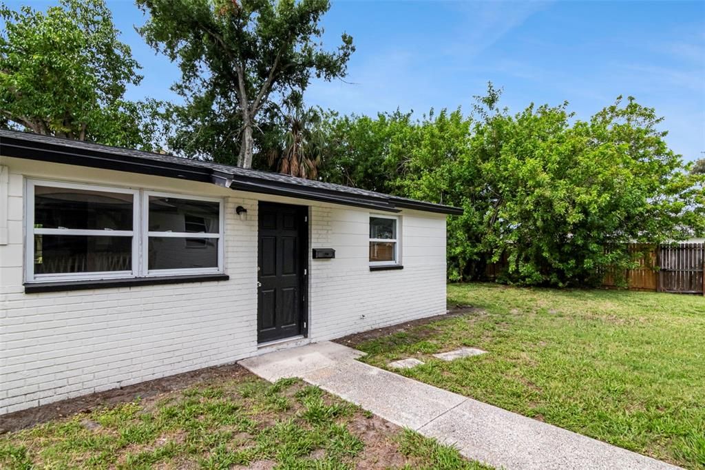 For Sale: $585,000 (8 beds, 0 baths, 2268 Square Feet)