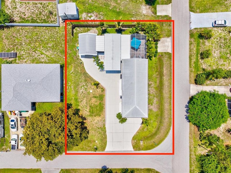 На продажу: $329,900 (2 спален, 2 ванн, 1368 Квадратных фут)