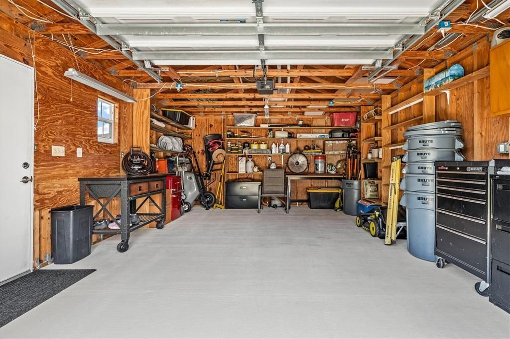 На продажу: $329,900 (2 спален, 2 ванн, 1368 Квадратных фут)