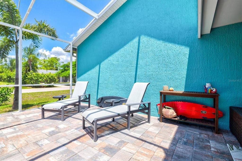На продажу: $329,900 (2 спален, 2 ванн, 1368 Квадратных фут)