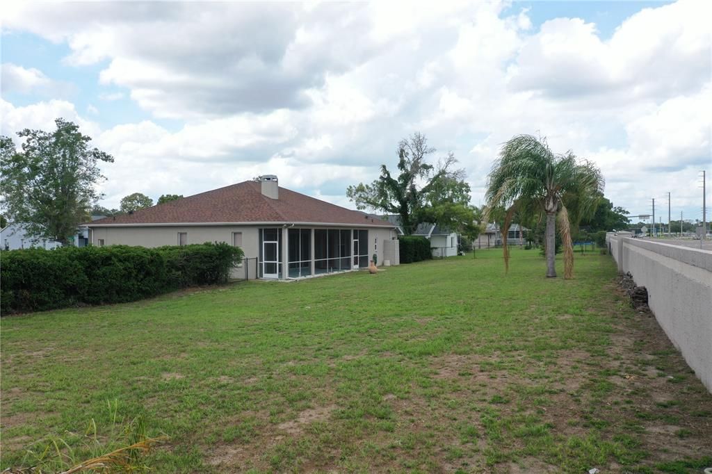 For Sale: $337,500 (4 beds, 2 baths, 2124 Square Feet)