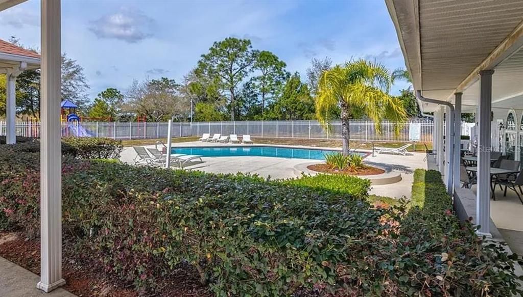 For Sale: $337,500 (4 beds, 2 baths, 2124 Square Feet)