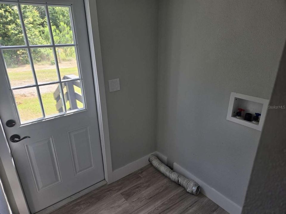 For Sale: $248,300 (3 beds, 2 baths, 1216 Square Feet)