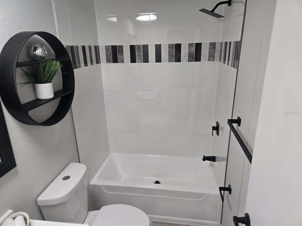 For Sale: $248,300 (3 beds, 2 baths, 1216 Square Feet)