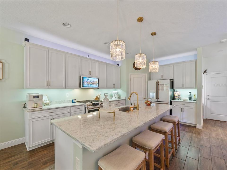 En Venta: $539,000 (4 camas, 3 baños, 2990 Pies cuadrados)